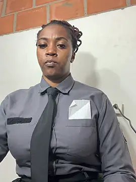 CiaraEbony live cam on StripChat