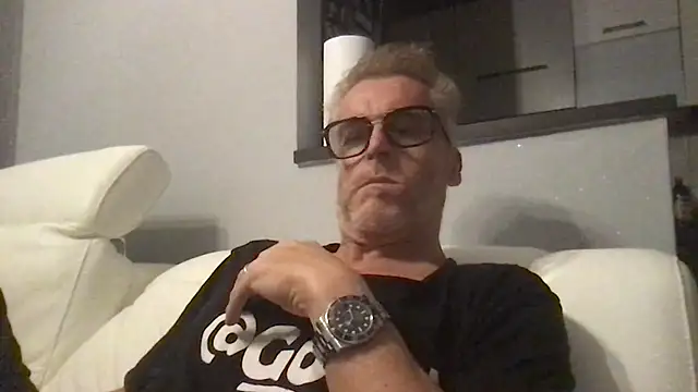 Axl_hot webcam