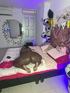ZahhyFrequency live cam on StripChat