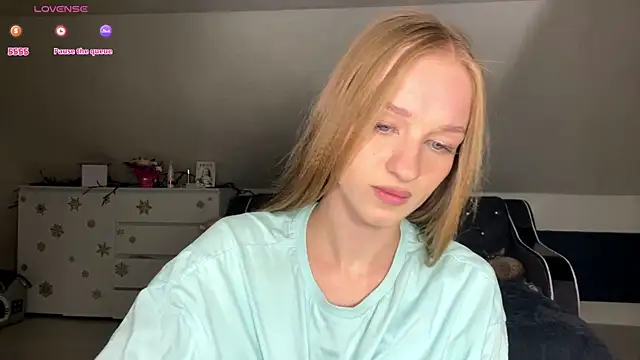 Anika_Socutehe webcam