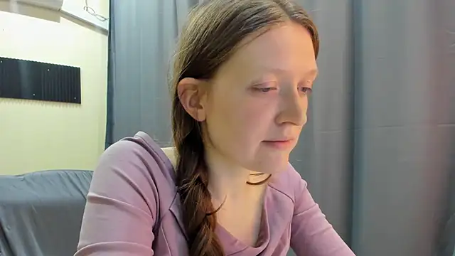 Holistic_woman webcam