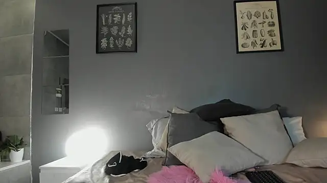 megaan26 live cam on StripChat