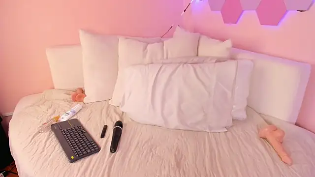 SofiCrystal_ webcam