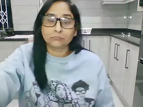 Indiankushy live cam on StripChat