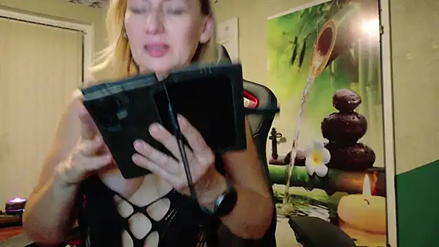 HotLana69 webcam