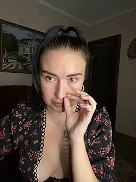 Roxana_Bell live cam on StripChat