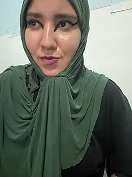 hannahayat live cam on StripChat