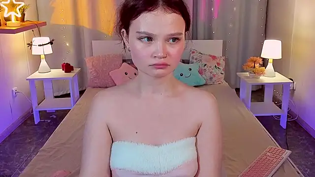 EmilyChaves live cam on StripChat