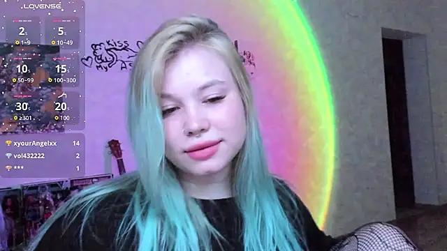Lulu_Di live cam on StripChat