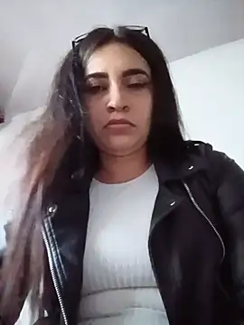 Sky__19 live cam on StripChat