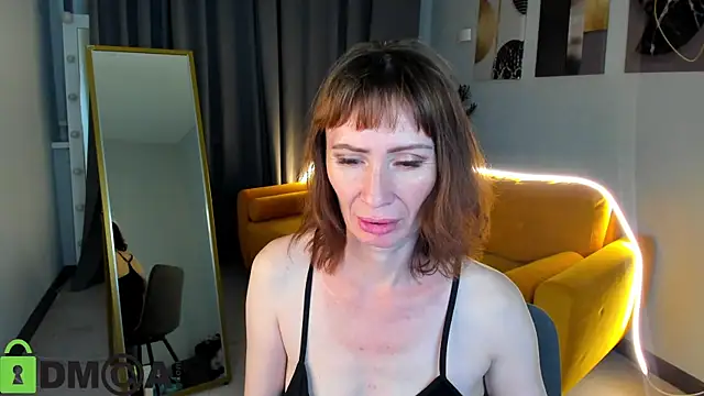 gracekellyyy live cam on StripChat
