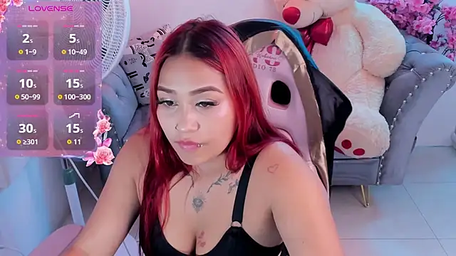 Reedmoon_T18 live cam on StripChat