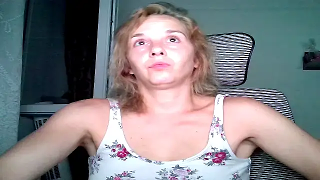 SmokerLety live cam on StripChat