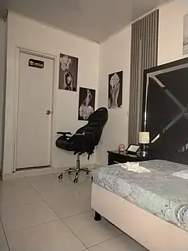 Natasha_miilf webcam