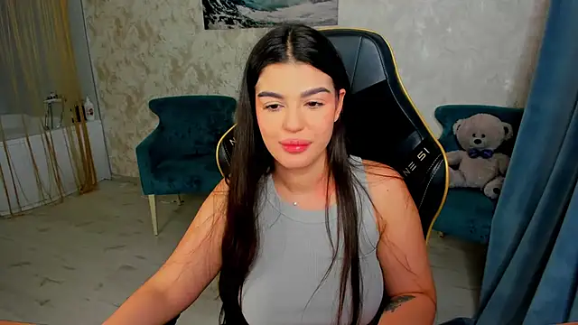 AlluringAriel webcam
