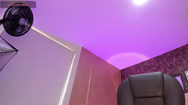 sweet__vanessa1 live cam on StripChat