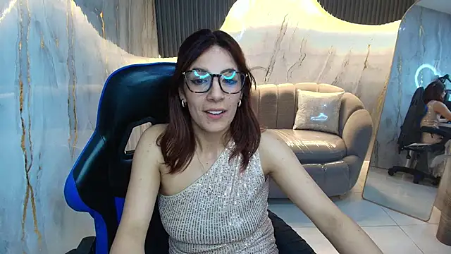 nadia_r_ webcam