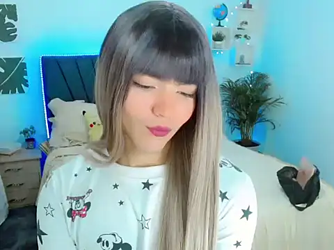 ZoeSchmmit webcam