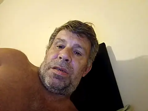stud2512 live cam on StripChat