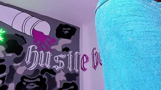 Bryxxxon live cam on StripChat