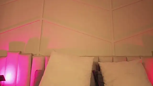 mia_adams_bm webcam
