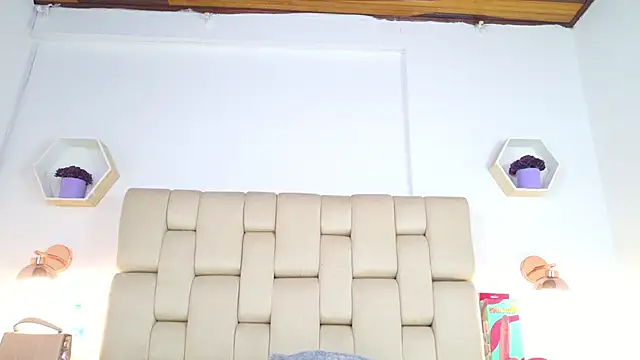 kaia_boobs webcam