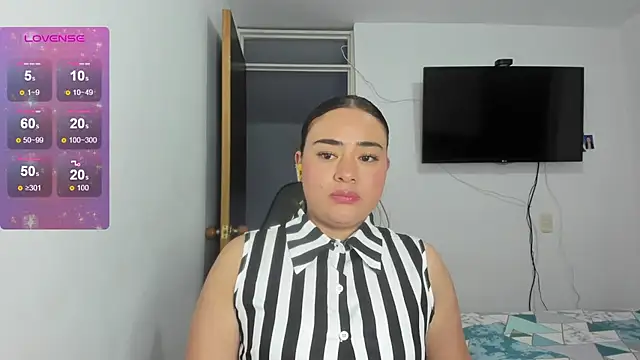 ReyleDoll webcam
