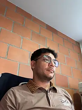Pauldiazz live cam on StripChat