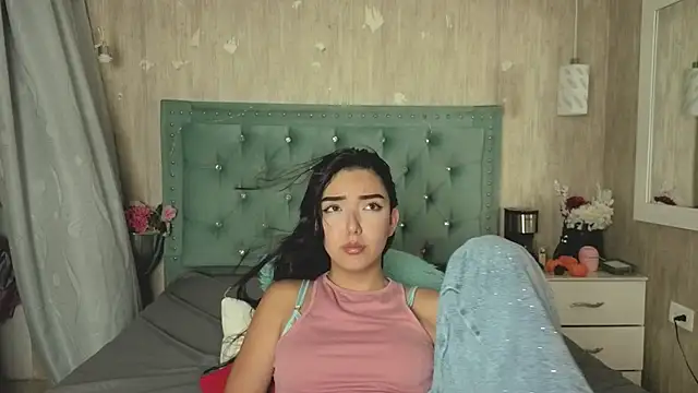 marcelaa_fox - Marcelaa_fox's free webcam - UK Sex Cams