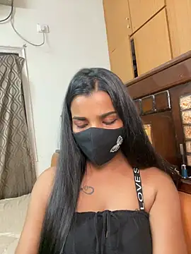 its_ur_flora live cam on StripChat