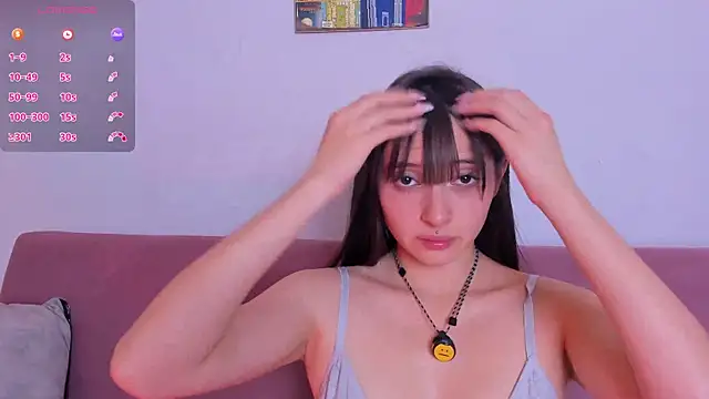 FreckleDoll live cam on StripChat