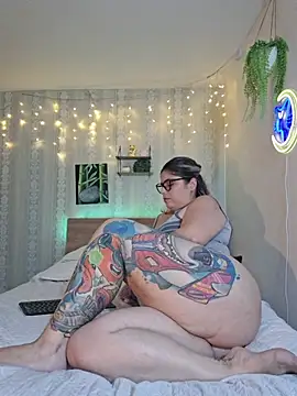 Juliietha_servas webcam