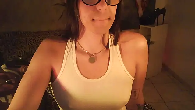 DONZELAFATALJF webcam