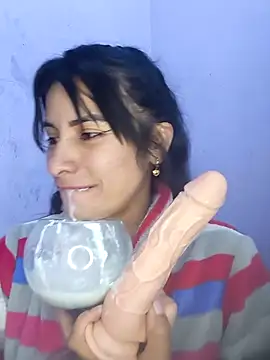 laurahotdirty webcam