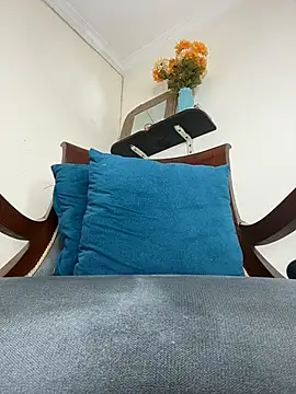 LilaRvsh webcam