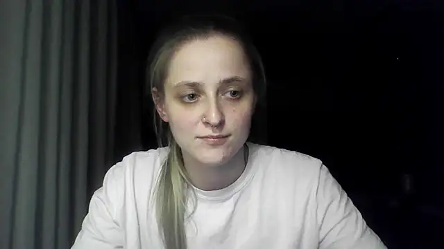LeaWetGirl webcam