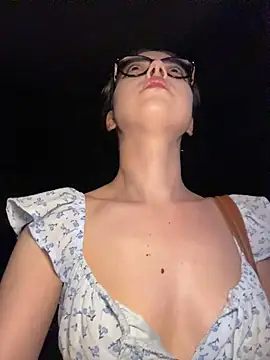KaylaLewyss webcam