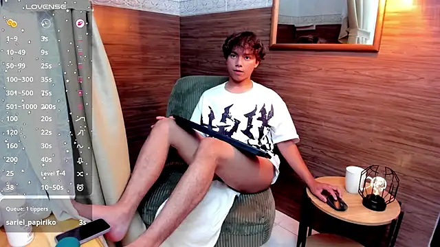 honeymoon_sariel (M twink) - spit saliva on chest and ass