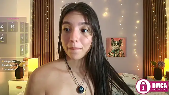 luna_moriati live cam on StripChat