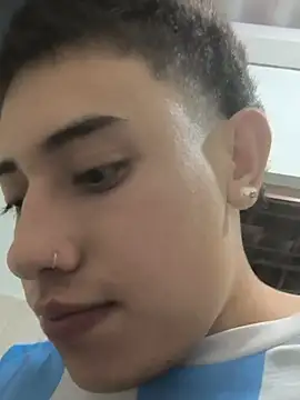 Thiagoo_Vega live cam on StripChat