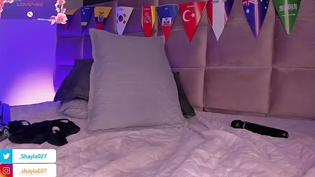 Shayla27 webcam