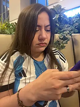 iam__cristal - Iam__Cristal's free webcam - UK Sex Cams