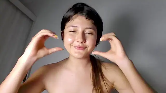amy_innocent_1 webcam