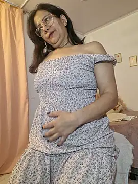 christy_ant webcam