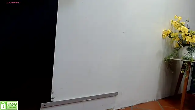honeymoon07 live cam on StripChat