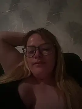 Maya_36_X webcam