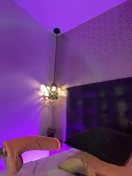 MiahWindsor Live Web Cam Show