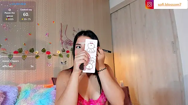 Sofi_Blossom webcam