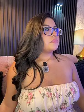 Alexa_Madisson live cam on StripChat