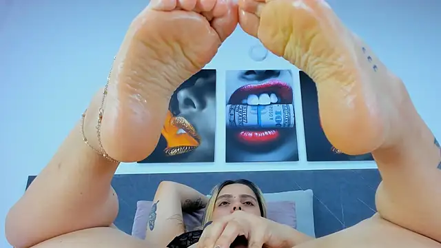 iamdoll webcam